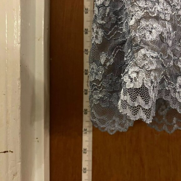 Size 26/28 - Lane Bryant - Light Blue and Cream Lacy Cap Sleeve Blouse - Picture 5 of 5